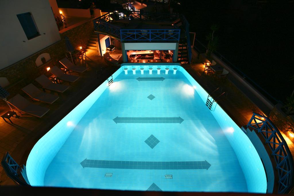 איוס חורה Poseidon Hotel מראה חיצוני תמונה